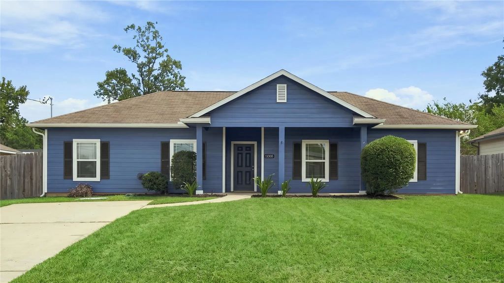13026 Standing Oak Drive, Willis