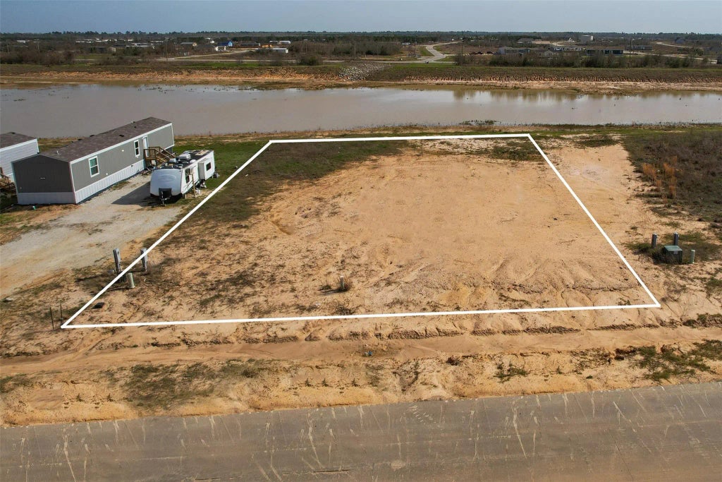 564 Road 5822, Cleveland