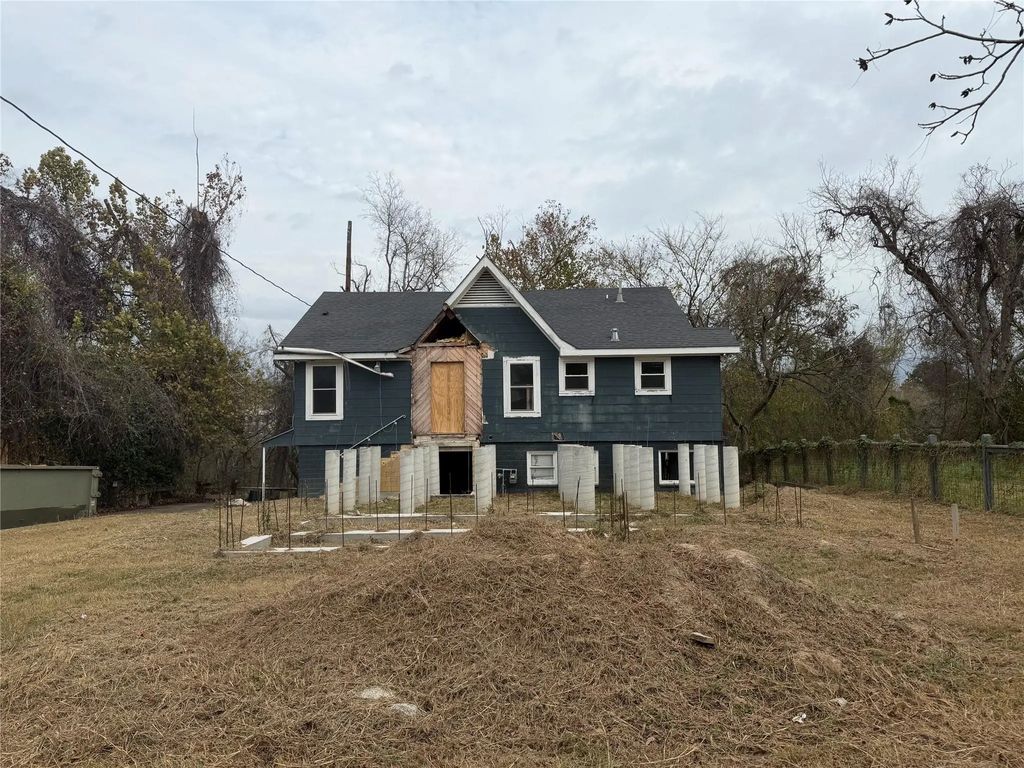 611 Mathis Street, Houston