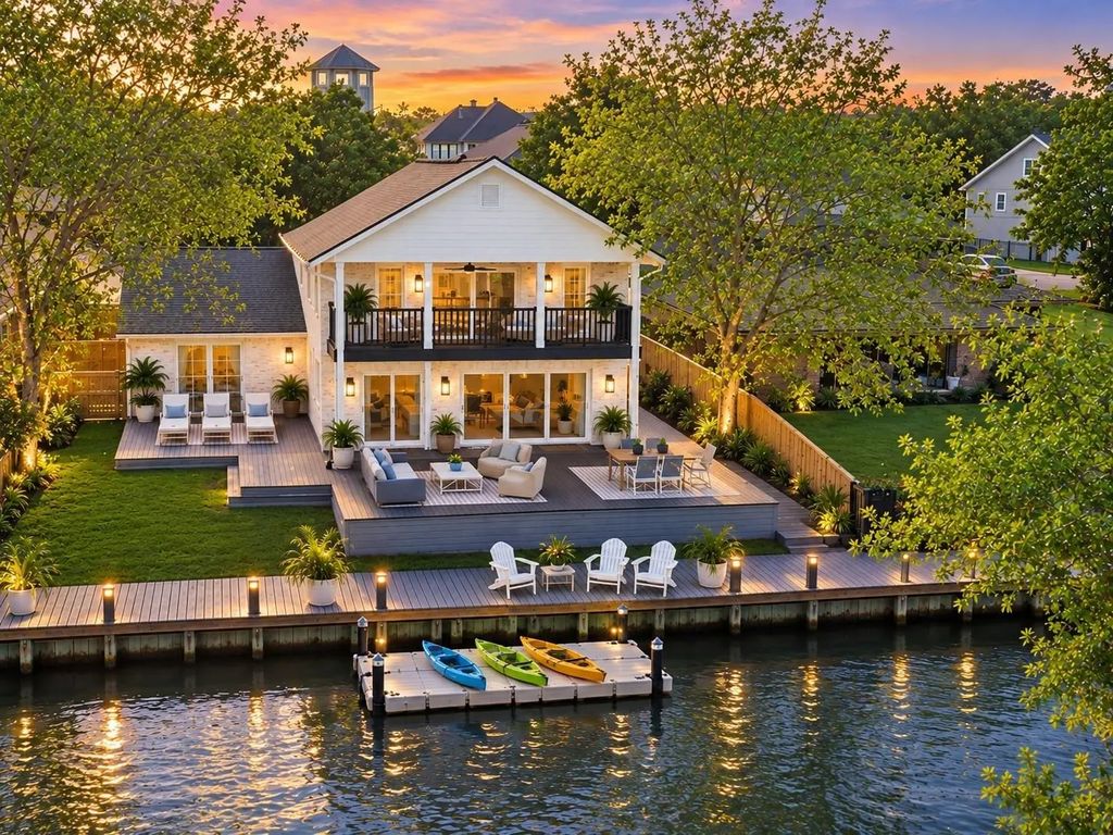 14 Harbor Lane, Kemah