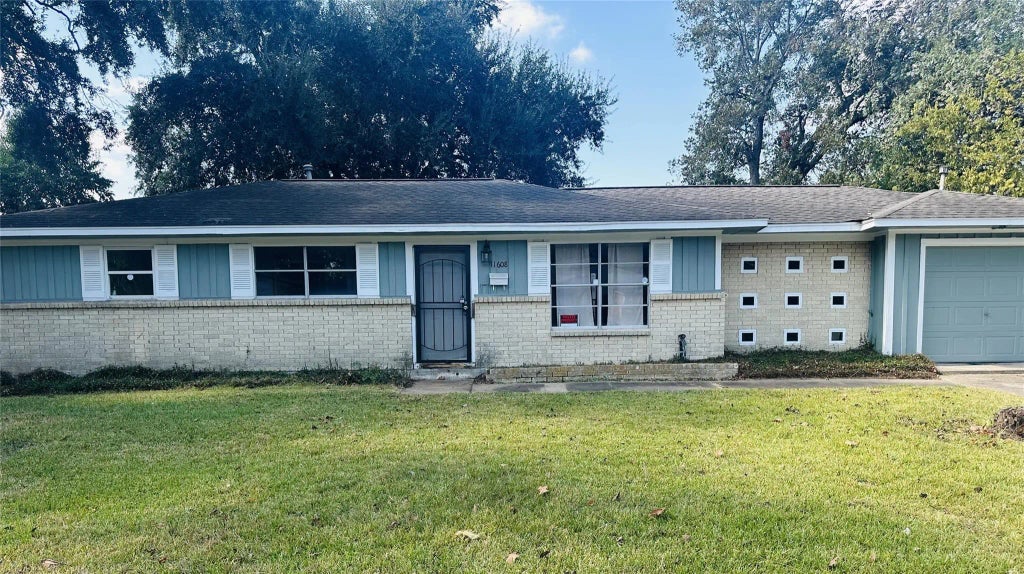 11608 Segrest Drive, Houston