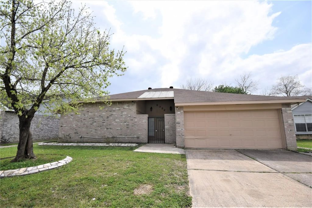 8322 Carmelwood Lane, Humble