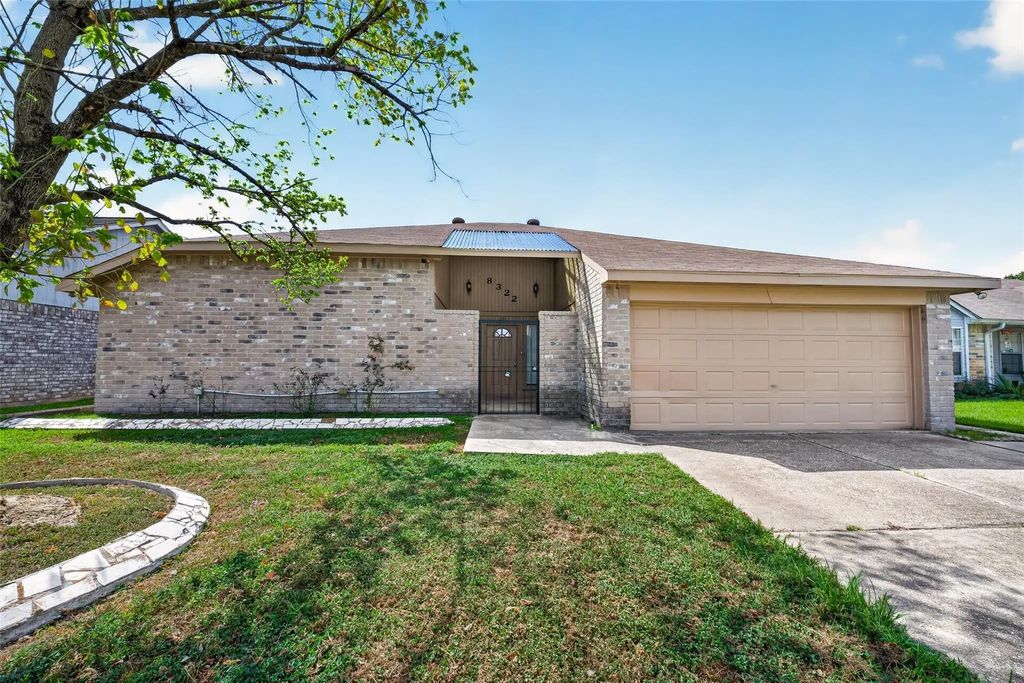 8322 Carmelwood Lane, Humble