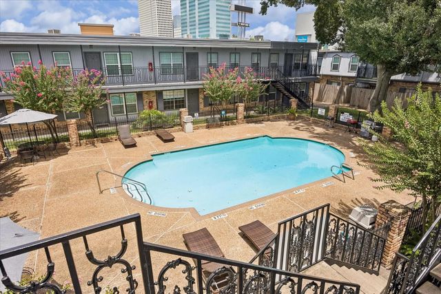 3131 Southwest Freeway 46, Houston