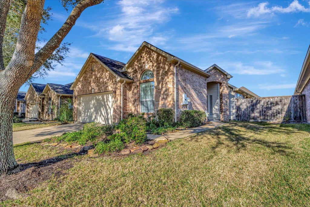 1619 Berlino Drive, Pearland