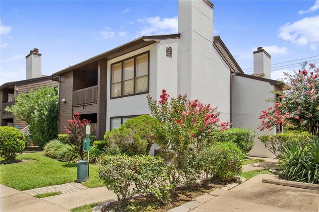8020 Braesmain Drive 1705, Houston