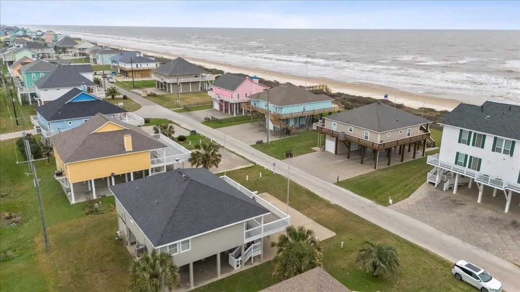 2295 Trinidad Drive, Crystal Beach