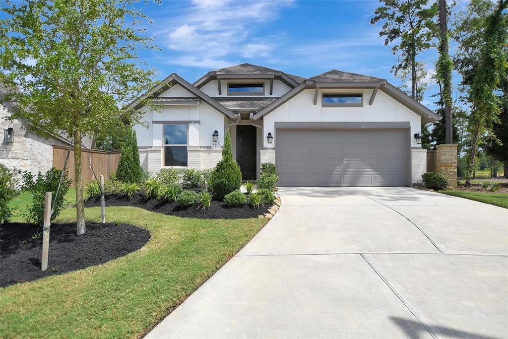 8346 Boundary Waters Drive, Porter