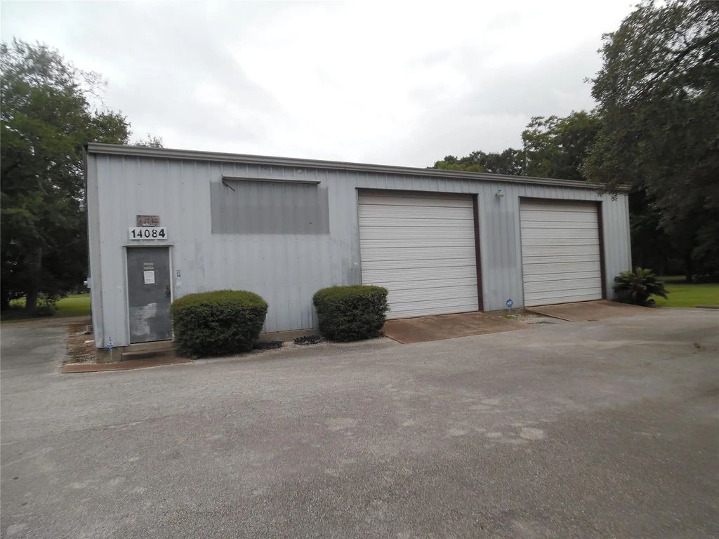 14084 Highway 6, Santa Fe