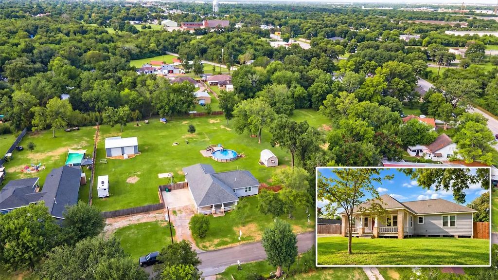112 Wood Avenue, Baytown