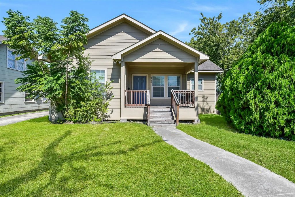 4733 Clay Street, Houston