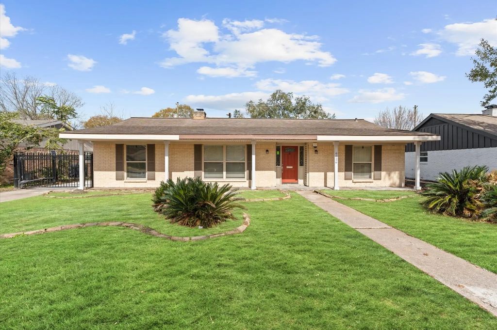 6026 Mcknight Street, Houston
