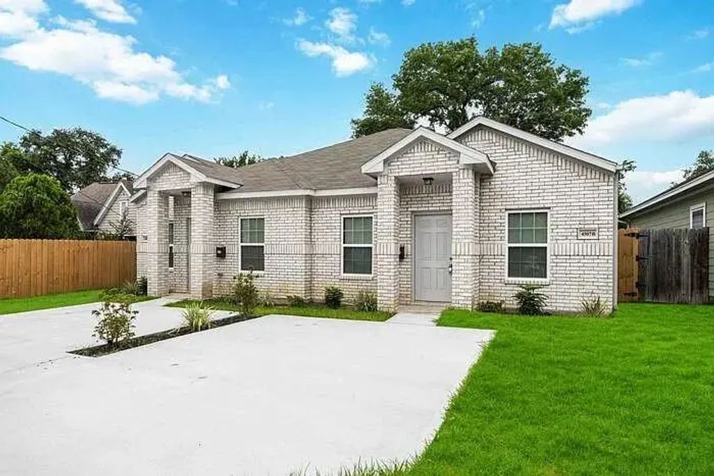 4507 White Rock Street B, Houston