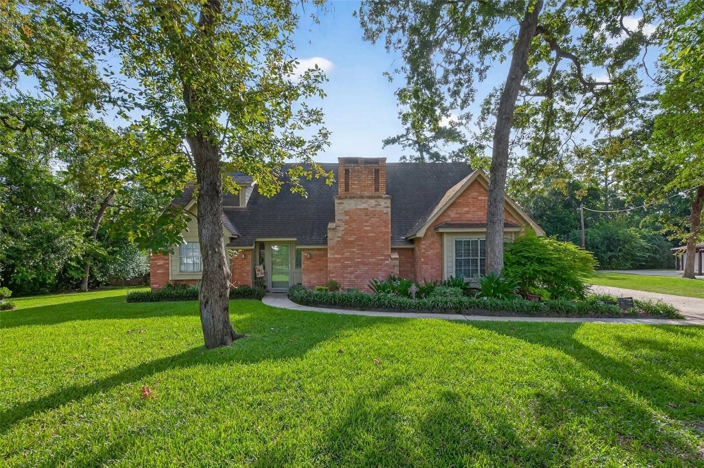 105 Glenmora Court, Conroe