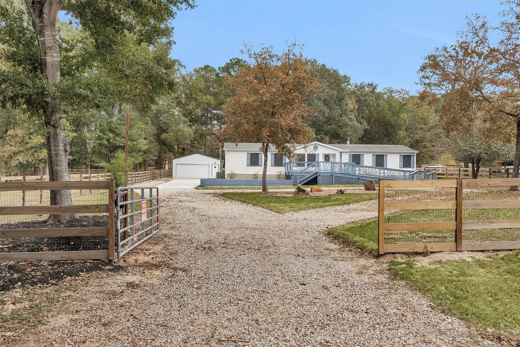 4621 Price Road, Montgomery