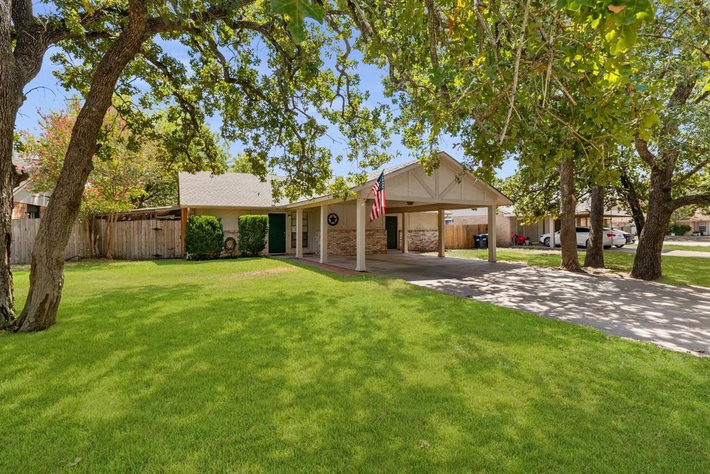 702 San Mario Court A, College Station