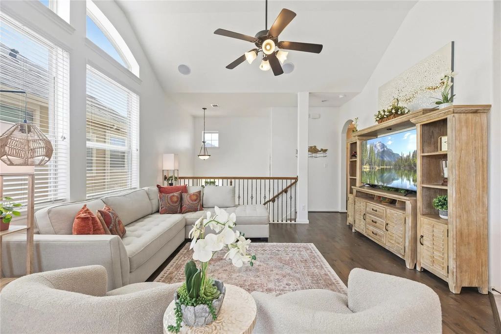 12214 La Strada Street, Richmond