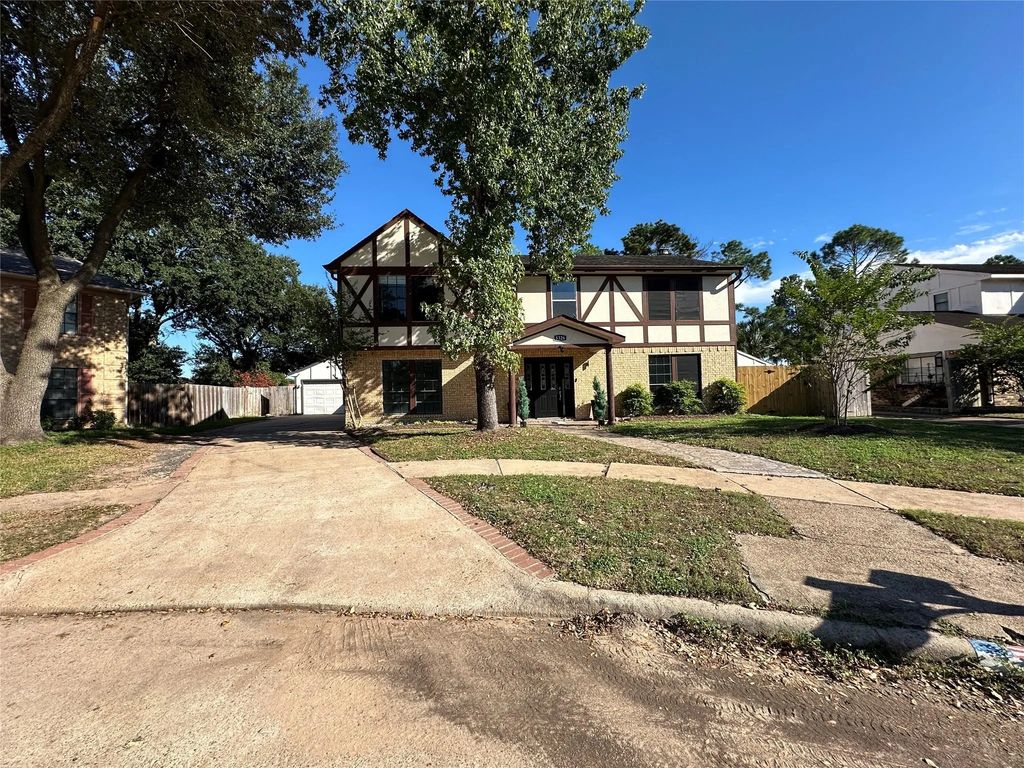 8326 Clover Garden, Houston