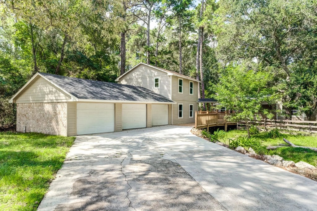 81 Oak Grove Lane, Conroe