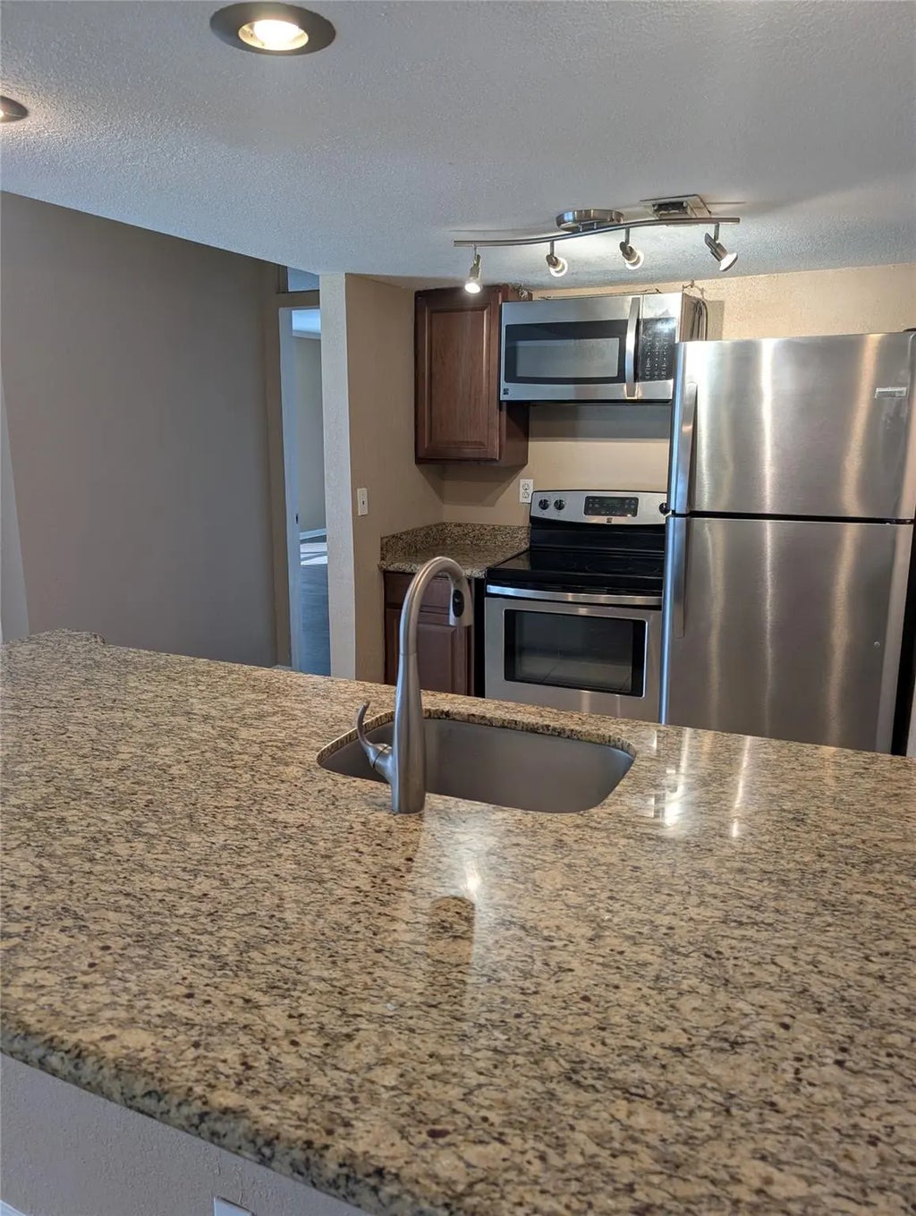 2503 Mccue Road 37, Houston