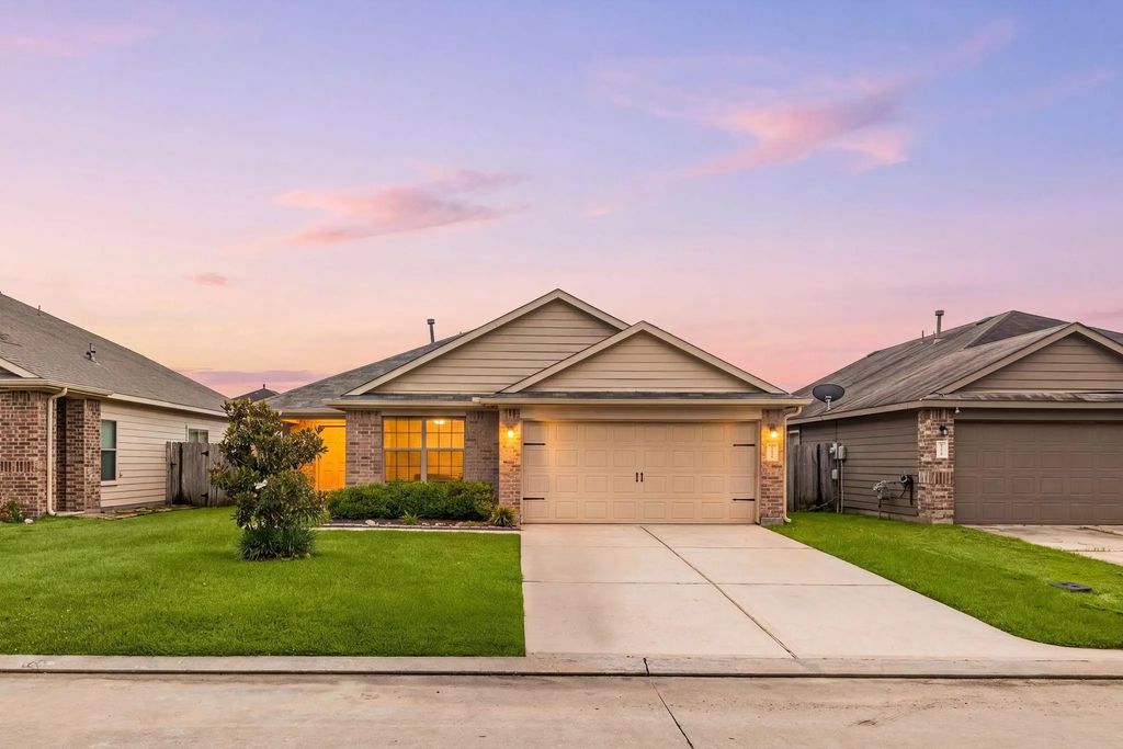 7219 Alava Drive, Magnolia