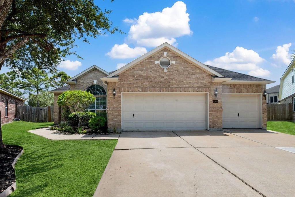 2909 Castleton Bay Lane, Pearland