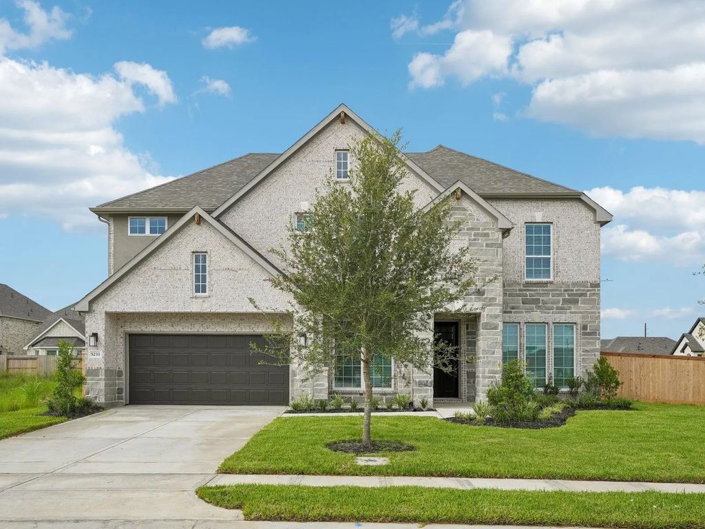 5233 Great Oaks Drive, Pearland