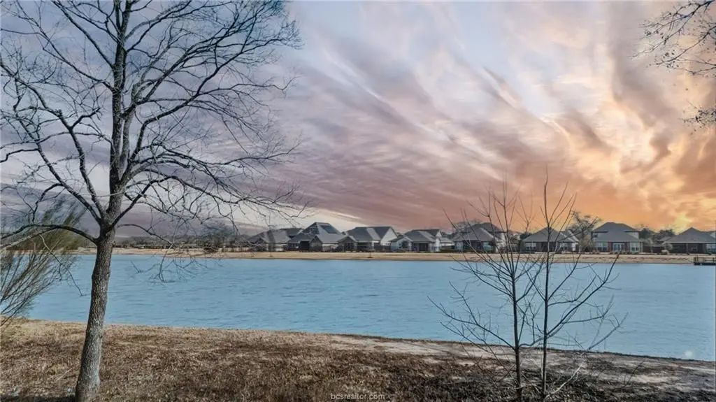 3741 Cooper Court, College Station
