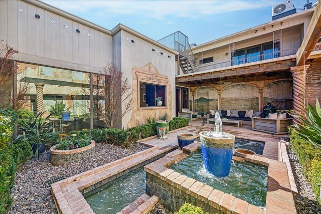 2102 Canongate Drive, Houston