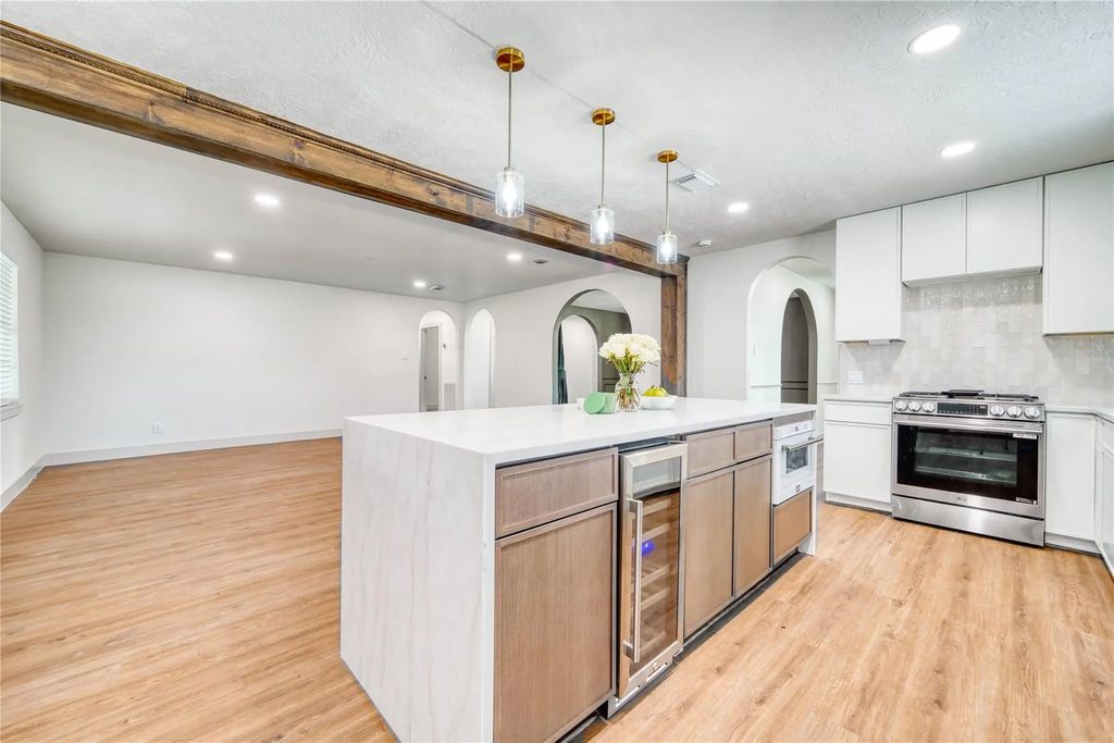 6618 Heron Lane, Pearland