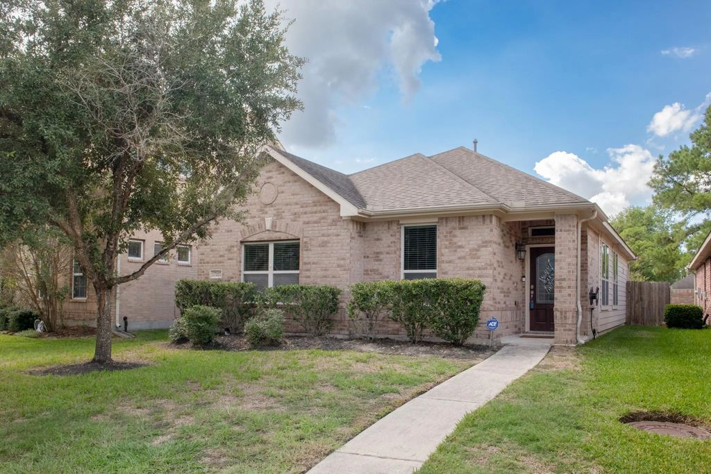 17227 Marquette Point Lane, Humble