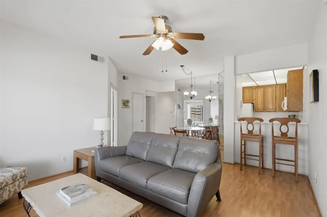 2213 S Braeswood Boulevard 12e, Houston