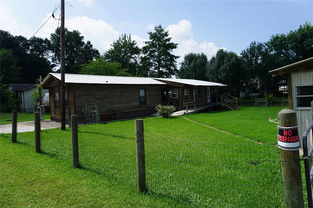 8989 Gladewood, Willis
