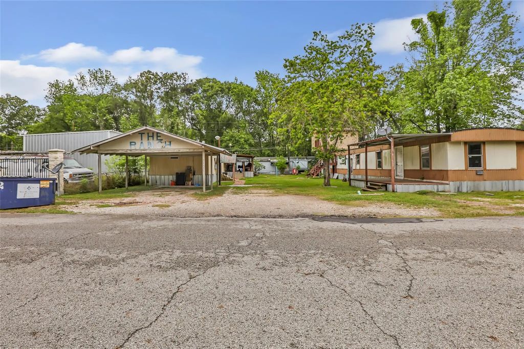 21061 Brazos Drive, Porter