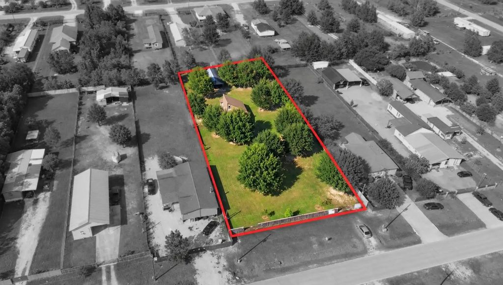 369 County Road 3556 Road, Cleveland