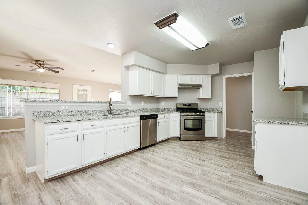 11659 Evesborough Drive, Houston