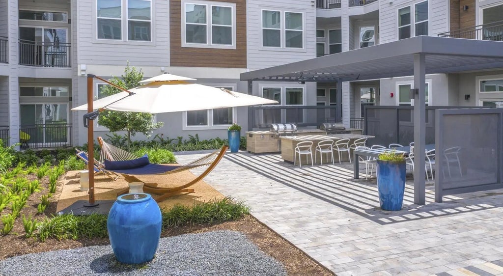 9330 Main Street 321, Houston