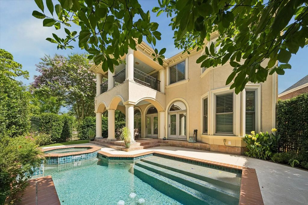 1106 Bayou Island Drive, Houston