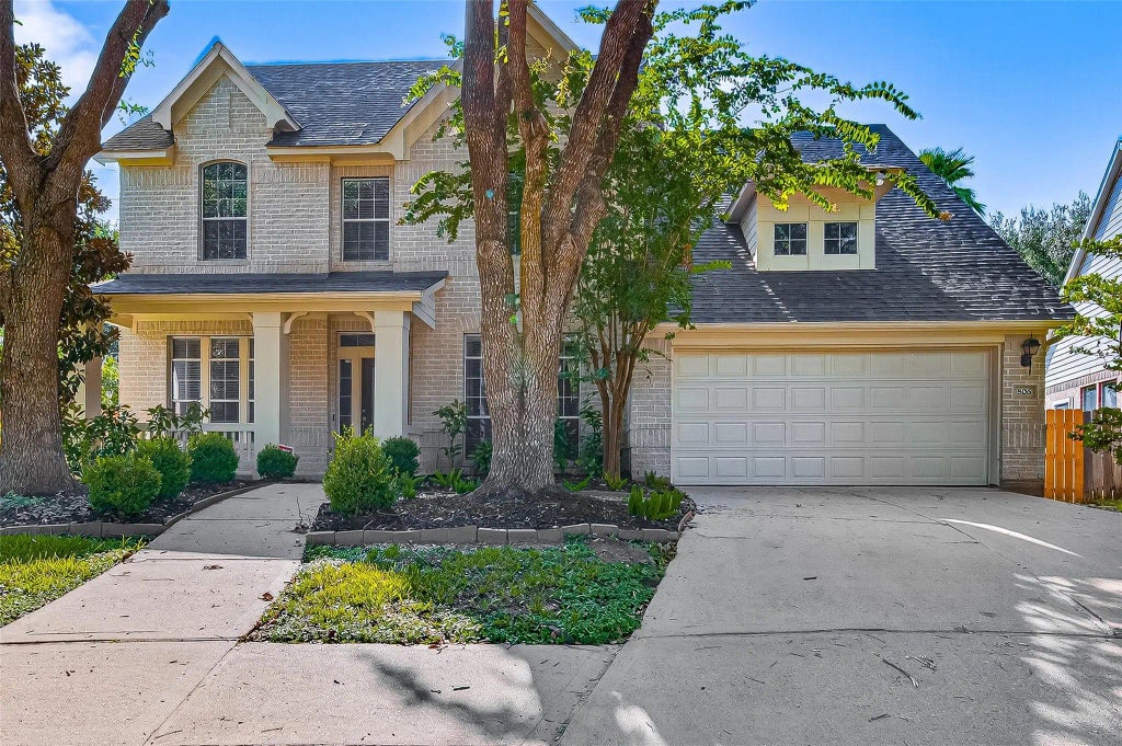 806 Spring Mist Court, Sugar Land
