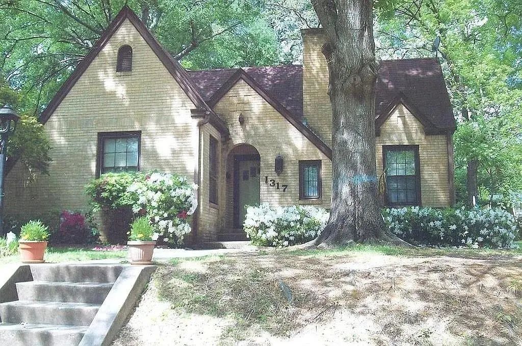 1317 Sneed Drive, Tyler
