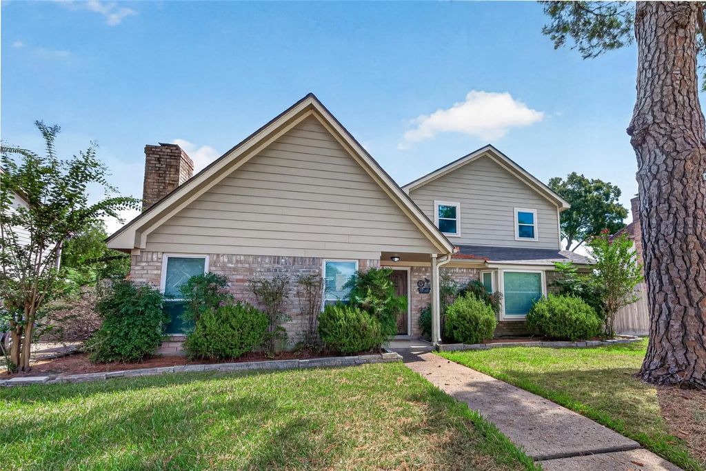 8326 Tiger Lane, Houston