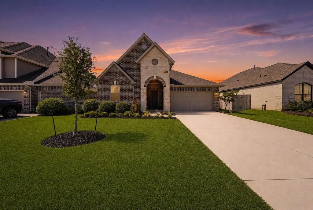 32323 Cedar Crest Drive, Waller