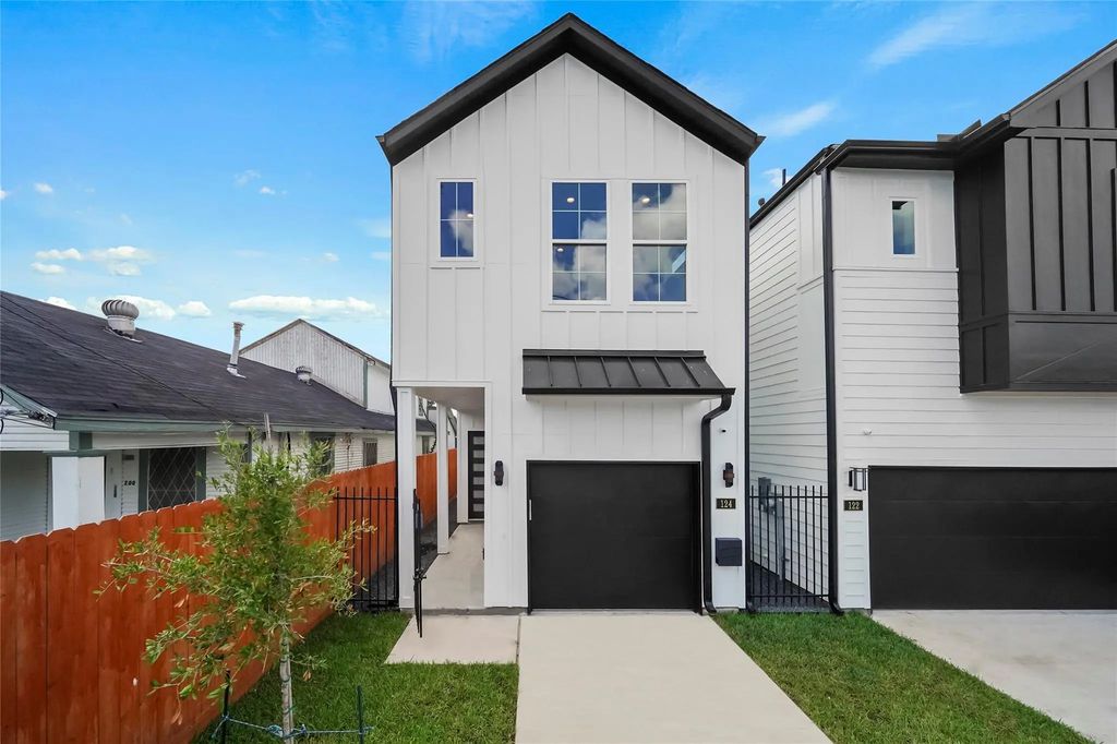 124 E 32nd Street, Houston
