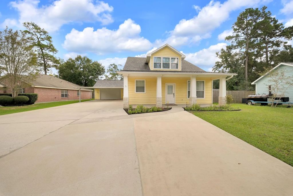 659 Chateau Woods Parkway Drive, Conroe