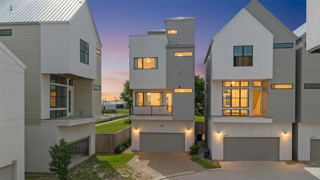 2851 Decker Place, Houston