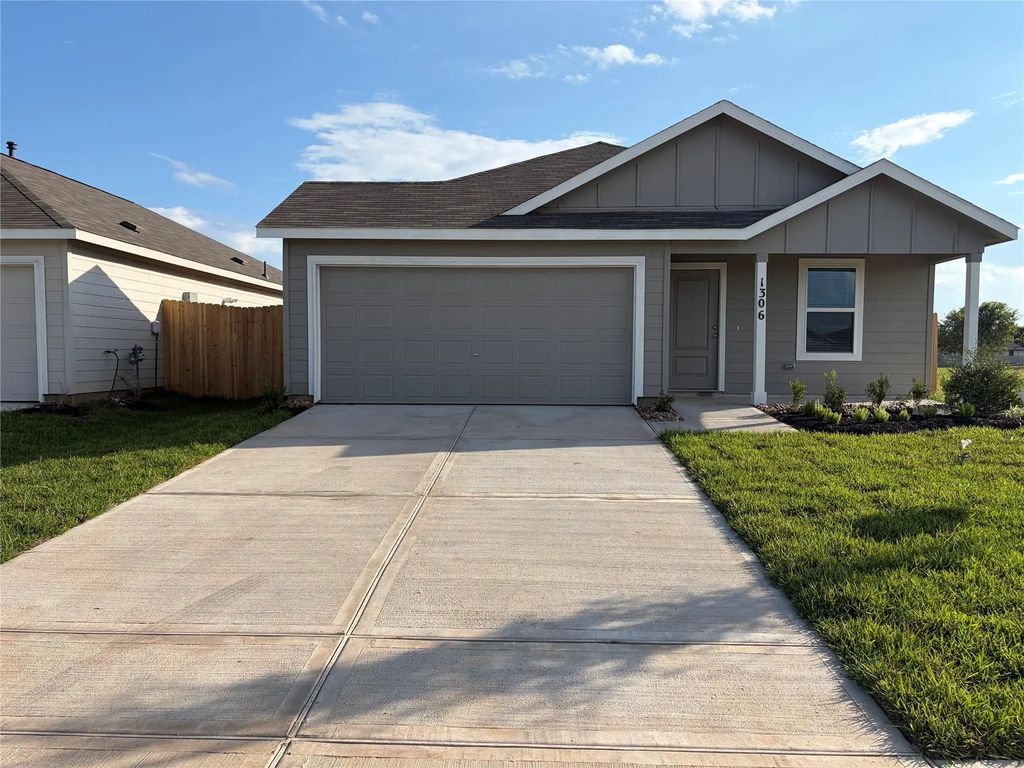 1306 Wharton Lakes Boulevard, Wharton