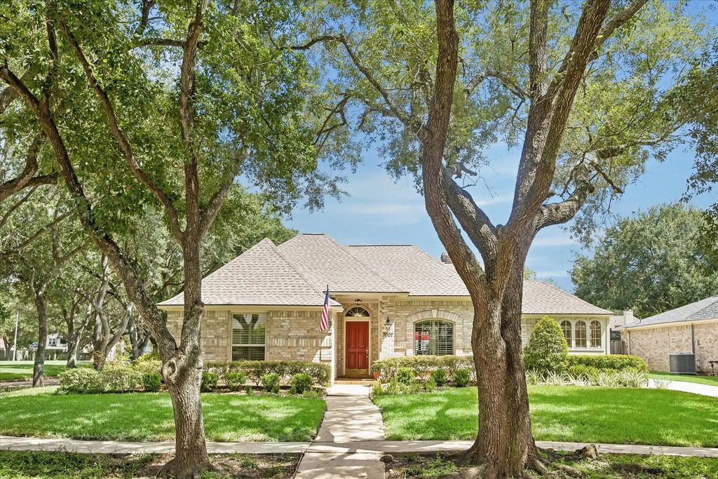 3007 W Steepbank Circle, Sugar Land
