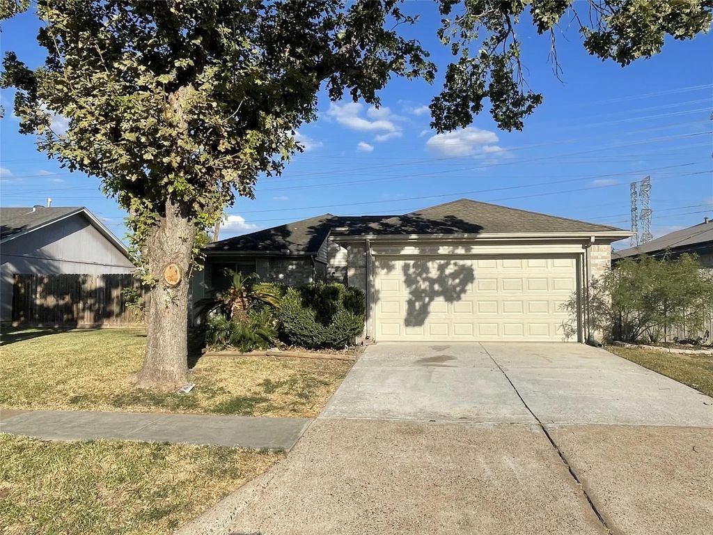 2915 Garden Lane, Sugar Land