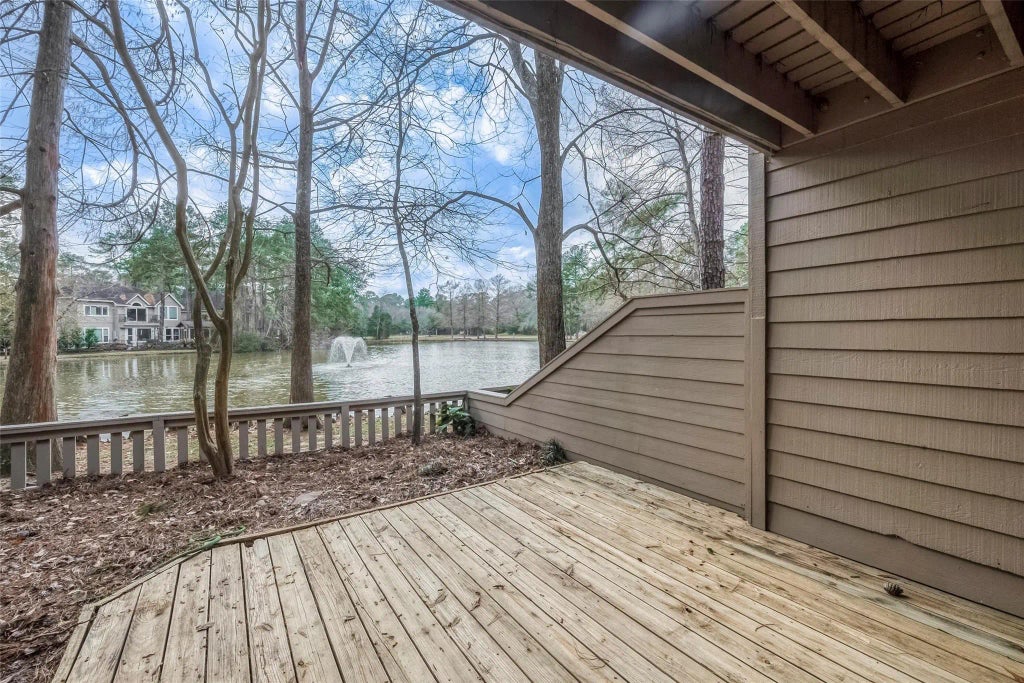 13 Lakeridge Drive, The Woodlands