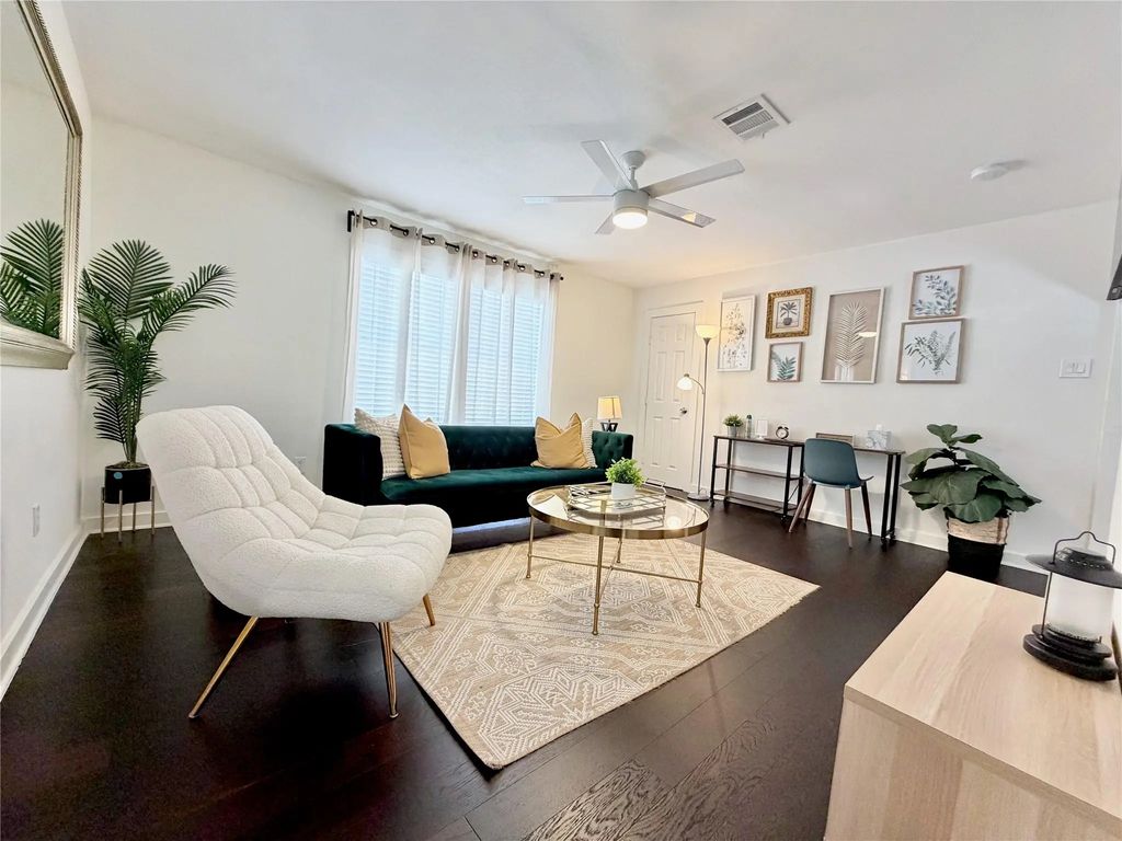 218 W 15th Street O, Houston